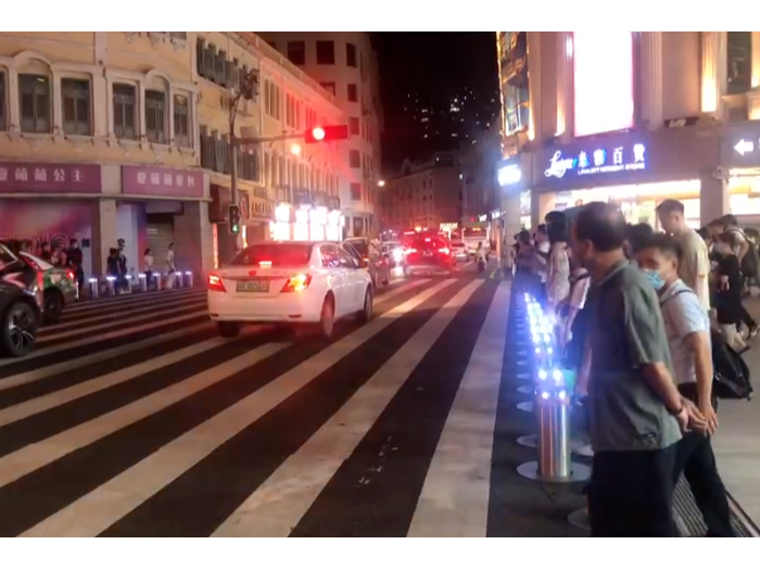 人员密集场所,安装阻车路障防患于未然 人员密集场所,安装阻车路障防患于未然